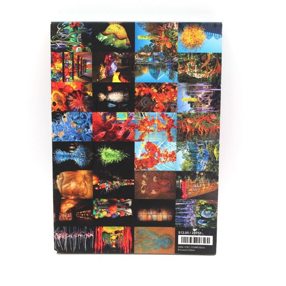 Chihuly Garden and Glass Book With 32 Full Color Post Card ~ Brand New 2016 - Picture 6 of 7